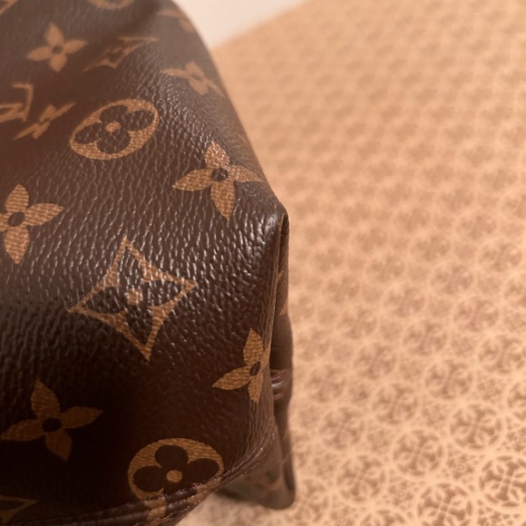 Louis Vuitton Graceful Bag ( Authentic) - Picture 7 of 13